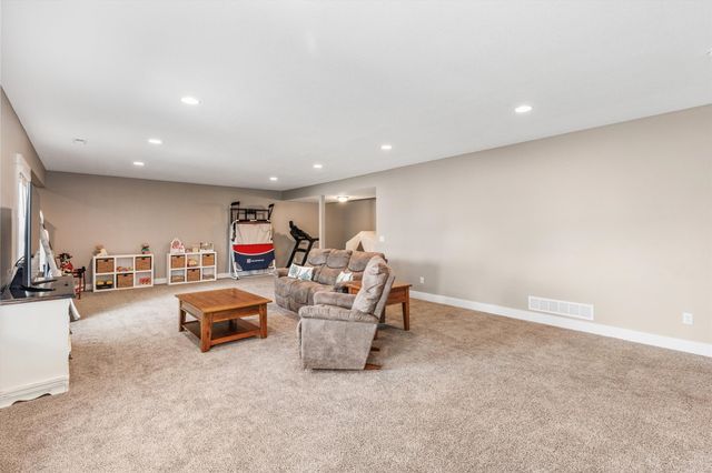1020 Baileys Grove Drive, Adel, IA 50003