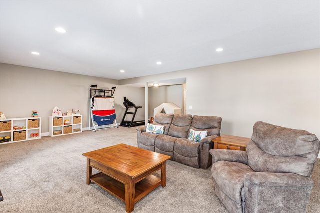 1020 Baileys Grove Drive, Adel, IA 50003