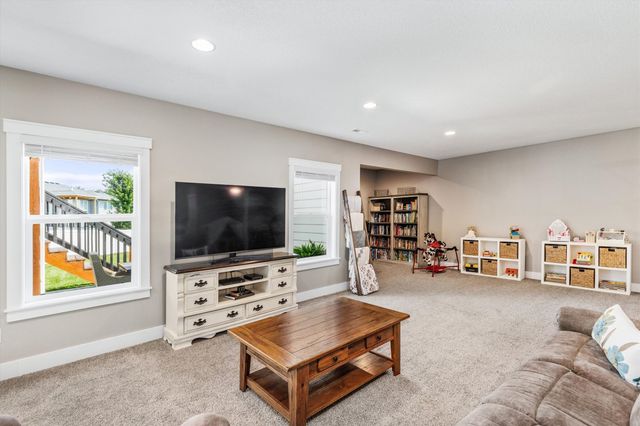 1020 Baileys Grove Drive, Adel, IA 50003