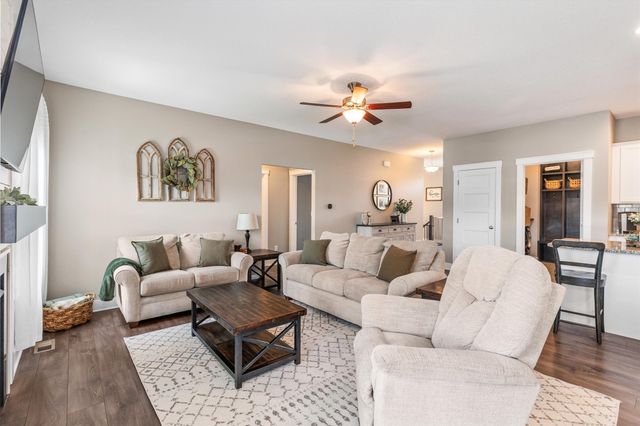 1020 Baileys Grove Drive, Adel, IA 50003