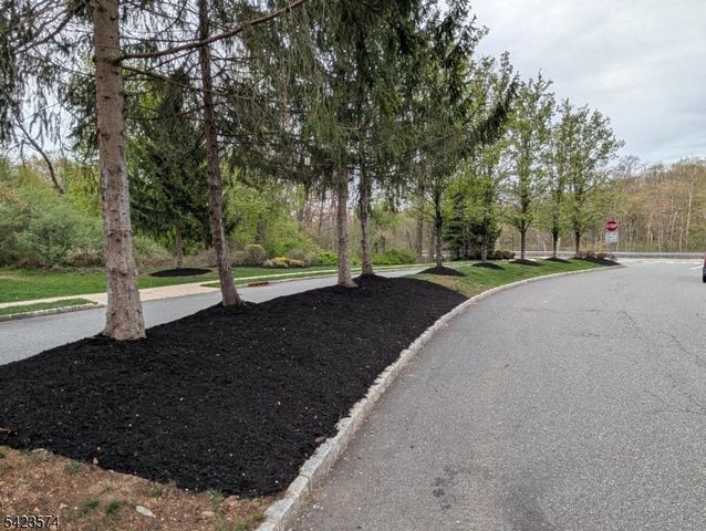 9 Pembrook Ln, Mount Olive Twp., NJ 07828