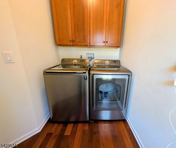 9 Pembrook Ln, Mount Olive Twp., NJ 07828
