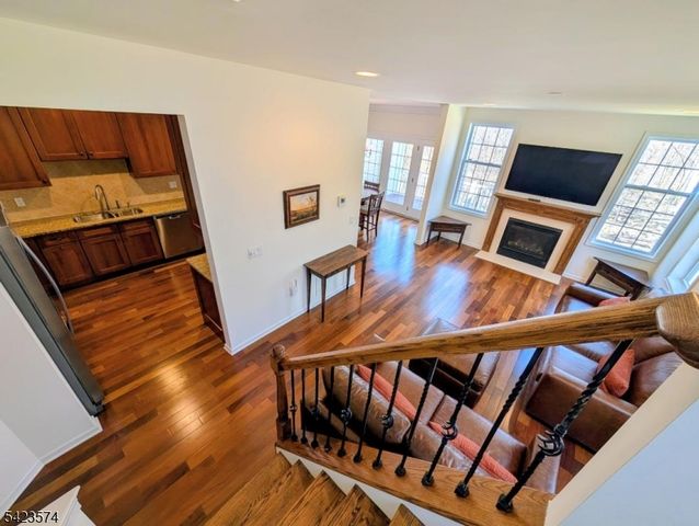 9 Pembrook Ln, Mount Olive Twp., NJ 07828