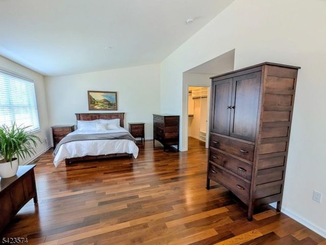 9 Pembrook Ln, Mount Olive Twp., NJ 07828
