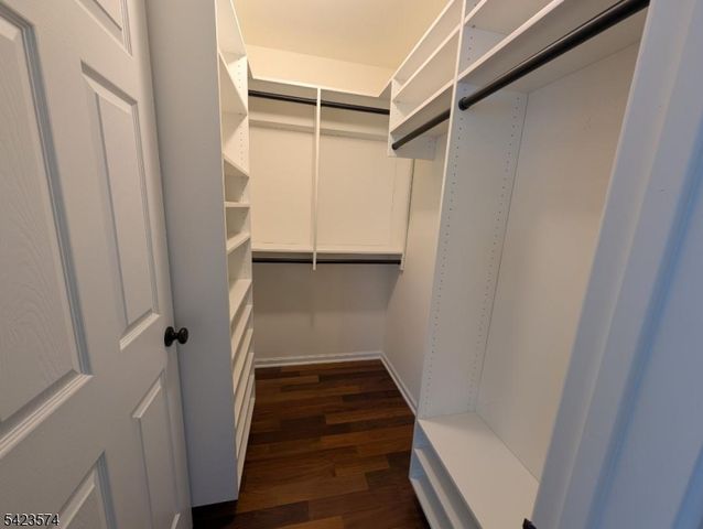 9 Pembrook Ln, Mount Olive Twp., NJ 07828