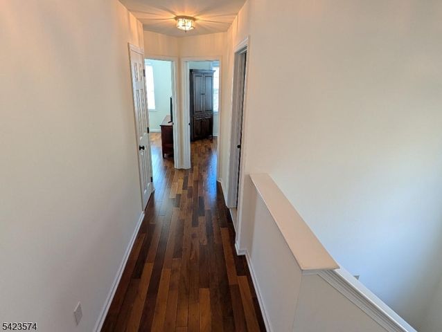 9 Pembrook Ln, Mount Olive Twp., NJ 07828