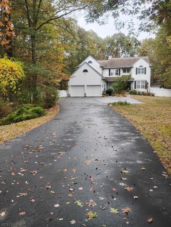 4 Southwoods Ln, Jefferson Twp., NJ 07438
