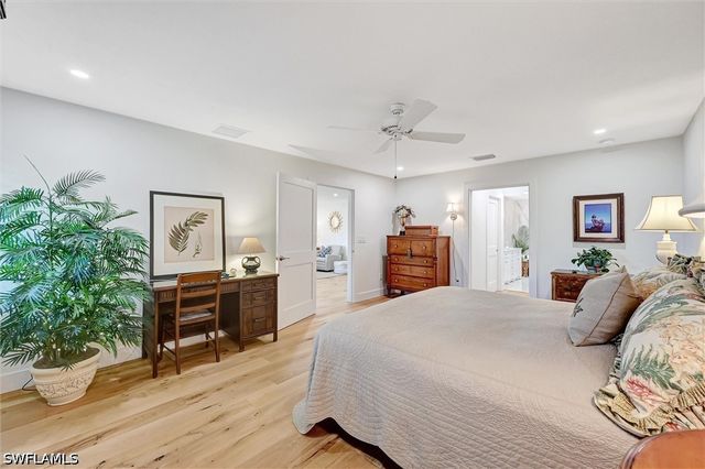 535 Augusta BLVD 4, Naples, FL 34113
