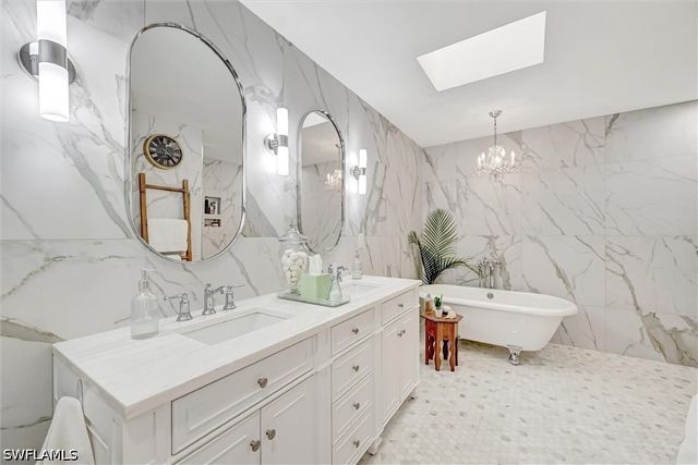 535 Augusta BLVD 4, Naples, FL 34113