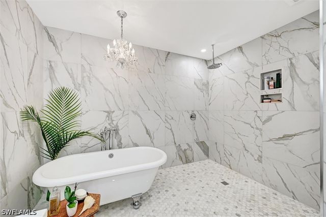 535 Augusta BLVD 4, Naples, FL 34113