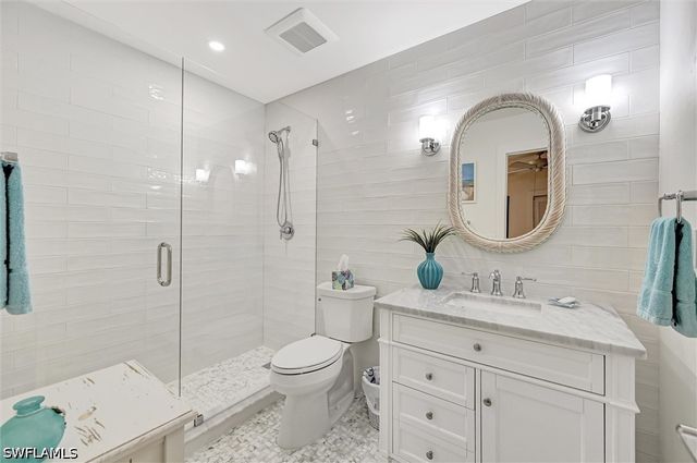 535 Augusta BLVD 4, Naples, FL 34113