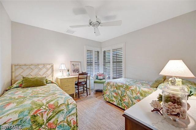 535 Augusta BLVD 4, Naples, FL 34113