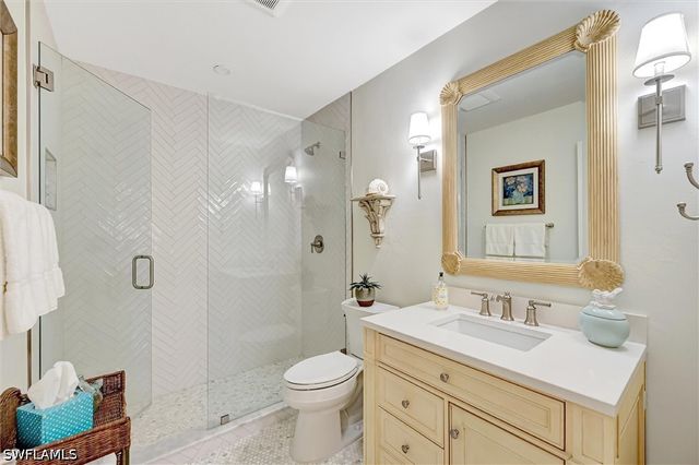 535 Augusta BLVD 4, Naples, FL 34113