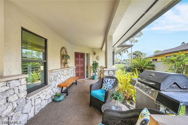 535 Augusta BLVD 4, Naples, FL 34113