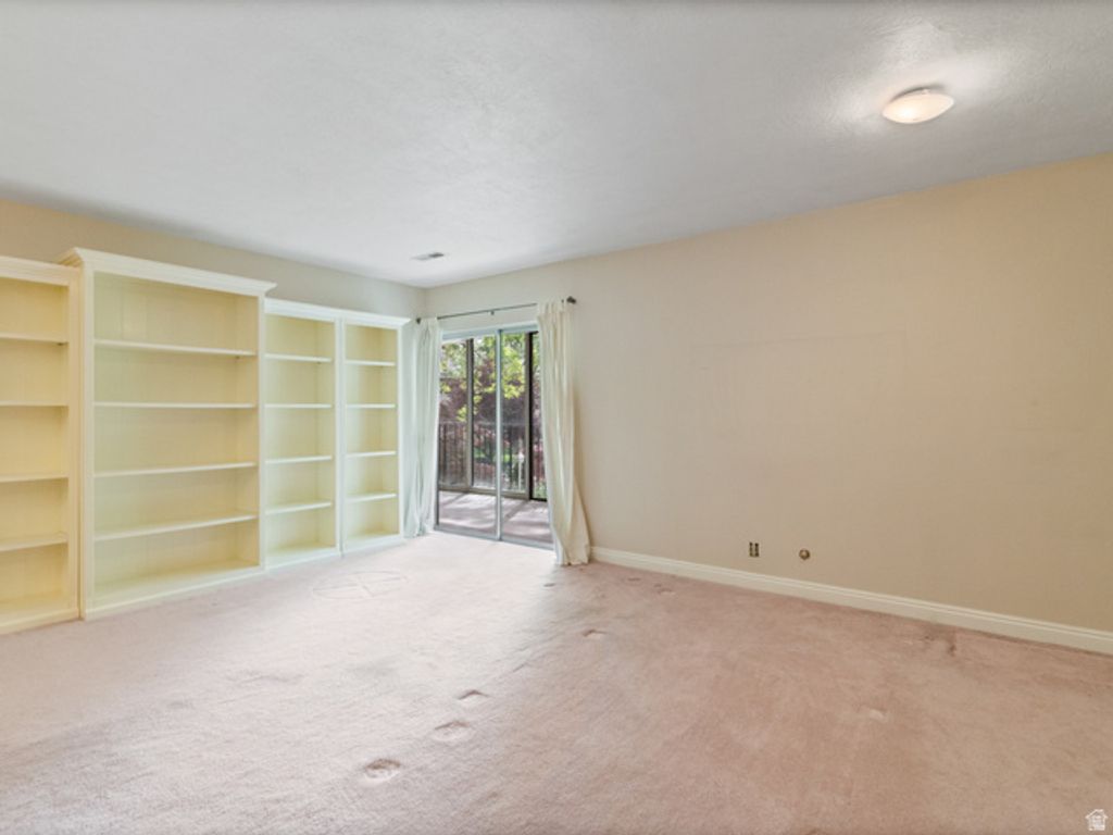 Image 12 of property listing at 2578 S ELIZABETH ST #3, Salt Lake City, UT 84106