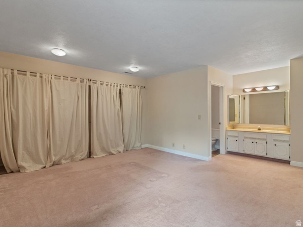 Image 14 of property listing at 2578 S ELIZABETH ST #3, Salt Lake City, UT 84106