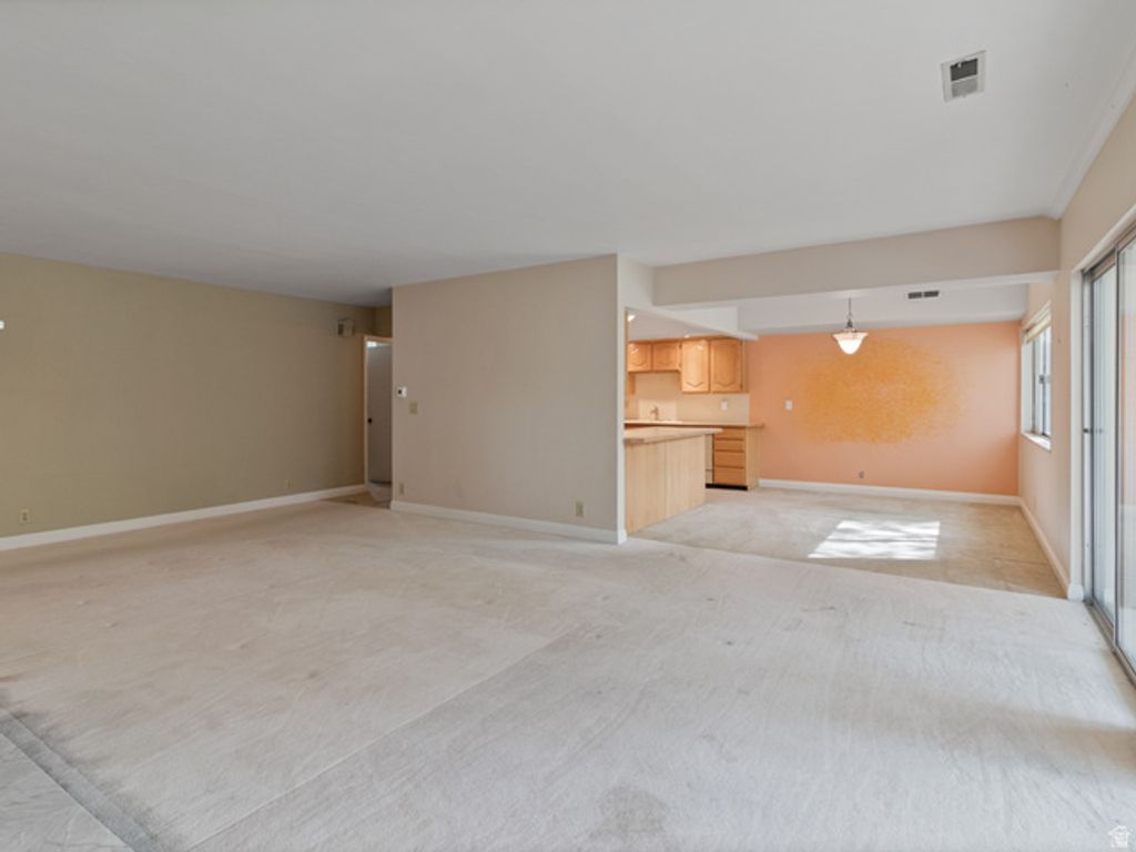 Image 5 of property listing at 2578 S ELIZABETH ST #3, Salt Lake City, UT 84106