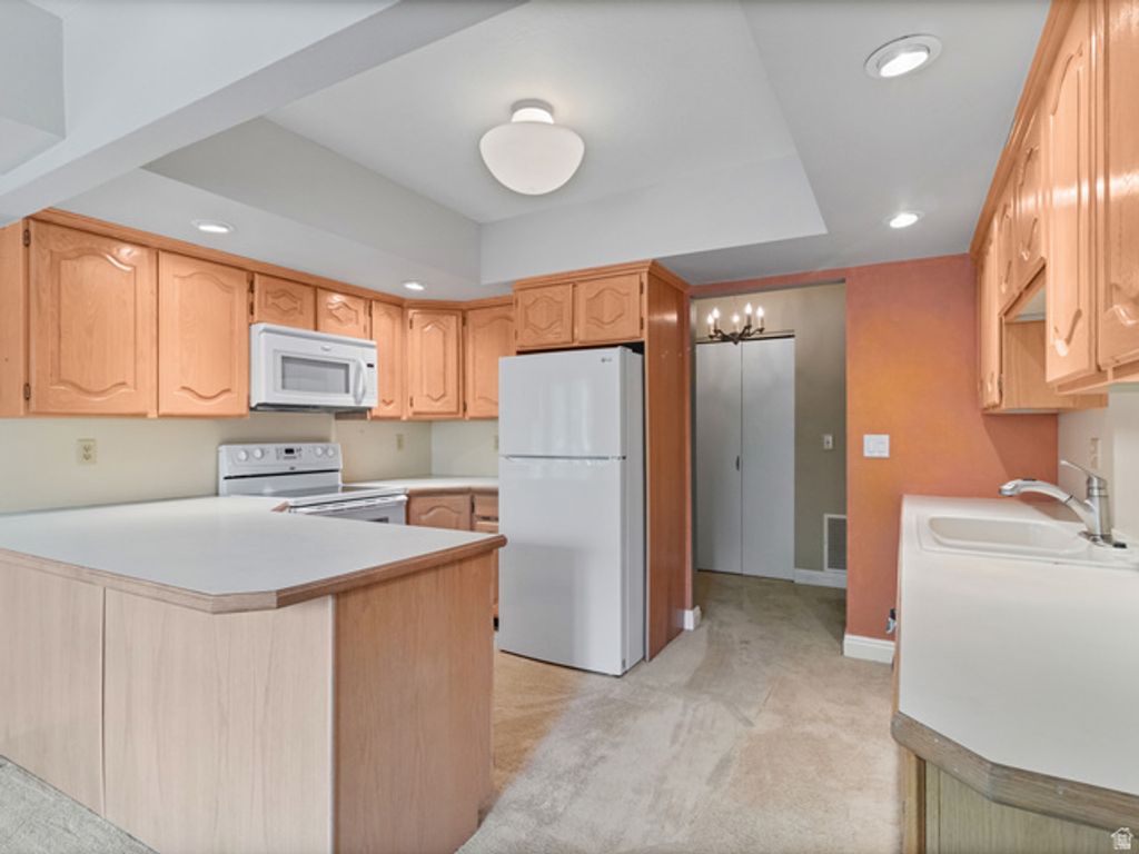 Image 9 of property listing at 2578 S ELIZABETH ST #3, Salt Lake City, UT 84106