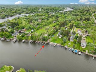 28876 W Pioneer Grove Road, Cary, IL 60013