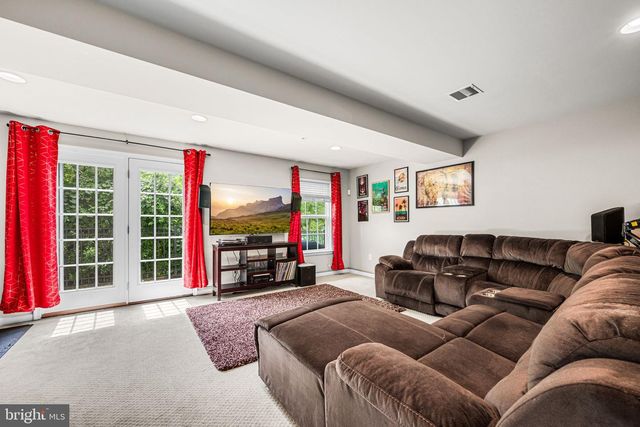 914 HAMNER ALY, Phoenixville, PA 19460