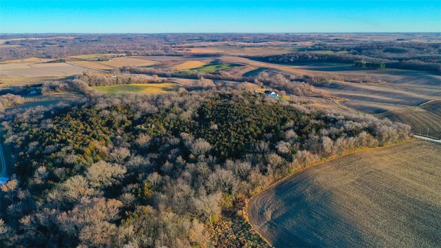 Wendy Oaks Rd, Central City, IA 52214