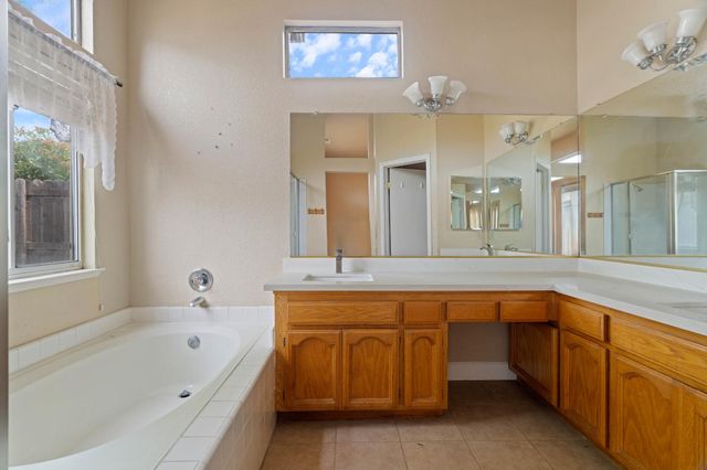 8862 Laguna Star Dr, Elk Grove, CA 95758