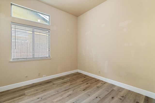 8862 Laguna Star Dr, Elk Grove, CA 95758