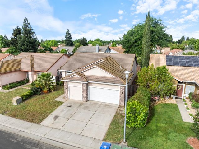 8862 Laguna Star Dr, Elk Grove, CA 95758