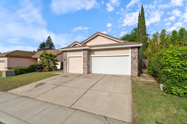 8862 Laguna Star Dr, Elk Grove, CA 95758