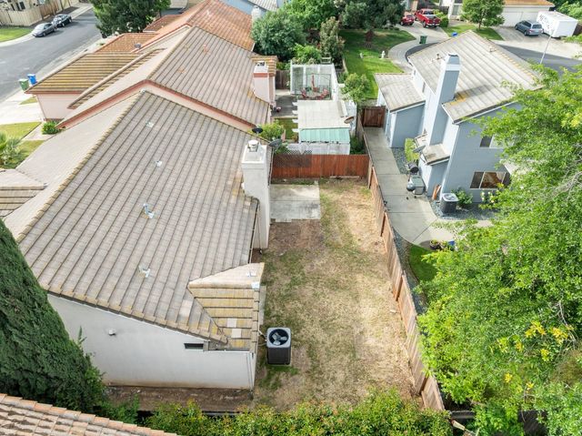 8862 Laguna Star Dr, Elk Grove, CA 95758