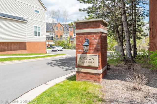601 Village Lane, Milford Village, MI 48381