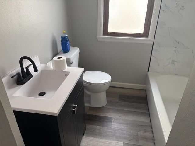 4113 S Austin STREET, Milwaukee, WI 53207