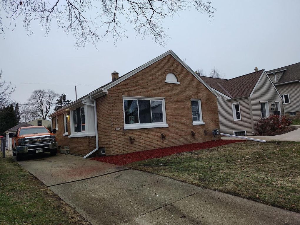 4113 S Austin STREET, Milwaukee, WI 53207