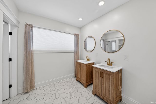 814 Ashland Avenue, South Bend, IN 46616