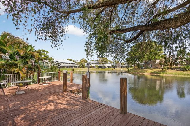 2274 Discovery Circle W 2274, Deerfield Beach, FL 33442