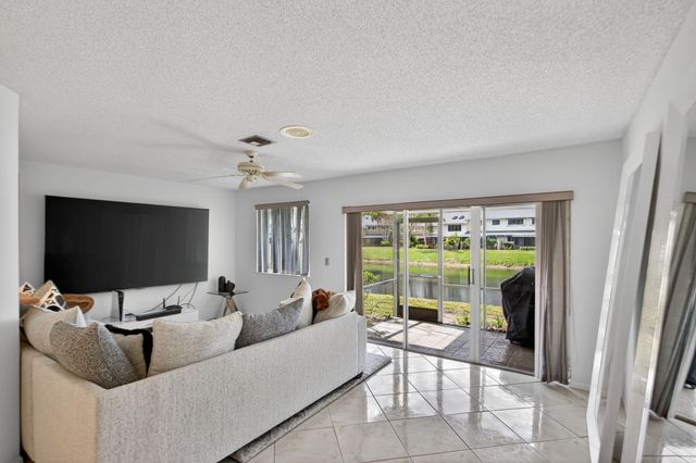 2274 Discovery Circle W 2274, Deerfield Beach, FL 33442