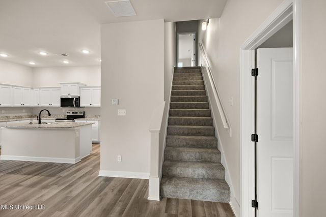 6263 Clover Court, Walls, MS 38680