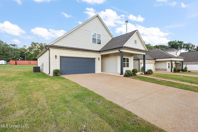 6263 Clover Court, Walls, MS 38680