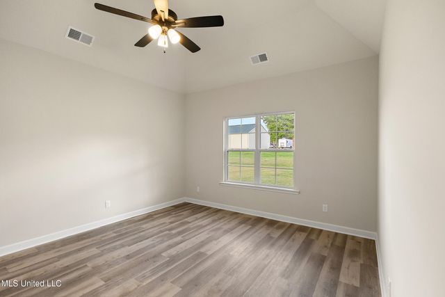 6263 Clover Court, Walls, MS 38680