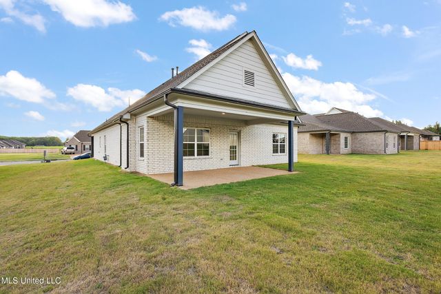 6263 Clover Court, Walls, MS 38680