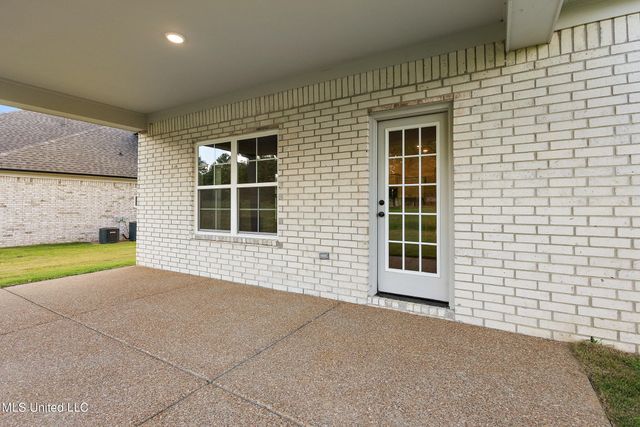 6263 Clover Court, Walls, MS 38680