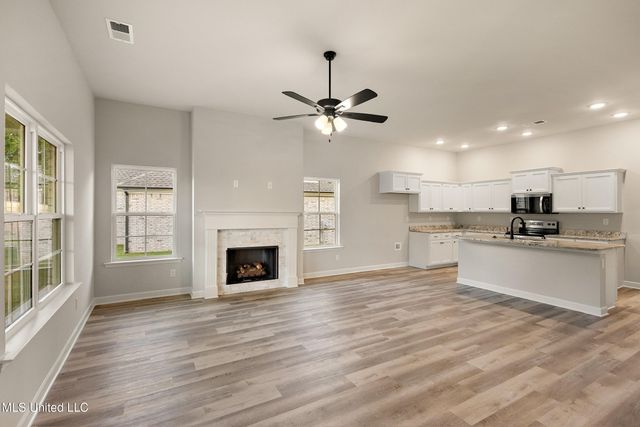 6263 Clover Court, Walls, MS 38680