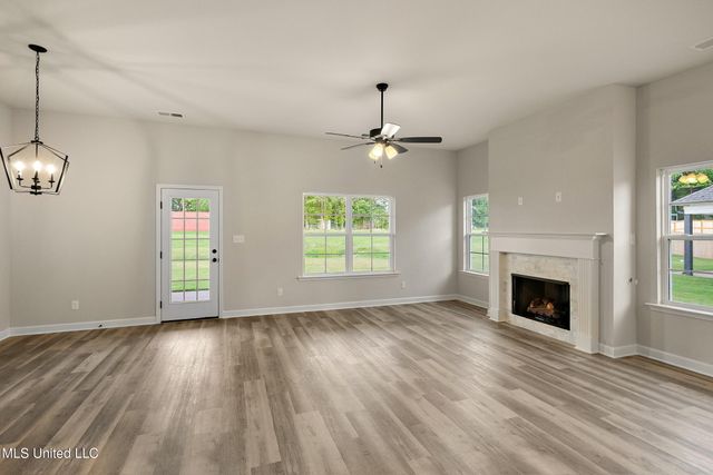 6263 Clover Court, Walls, MS 38680