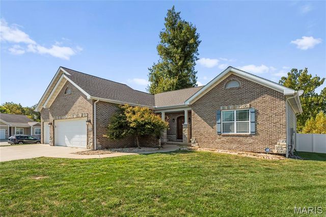 901 Ambercrombie Court, O'fallon, IL 62269