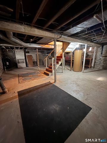 49 Hubinger Street, New Haven, CT 06511