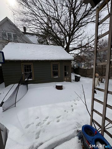 49 Hubinger Street, New Haven, CT 06511