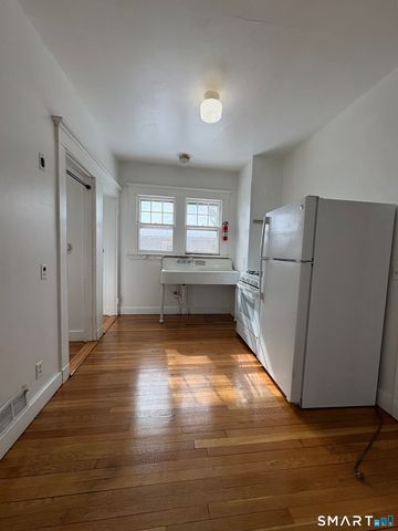 49 Hubinger Street, New Haven, CT 06511