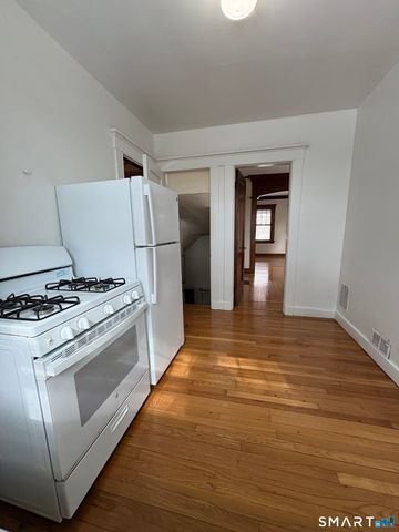 49 Hubinger Street, New Haven, CT 06511