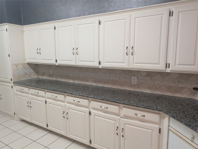 17909 Country Club Drive, Kemp, TX 75143