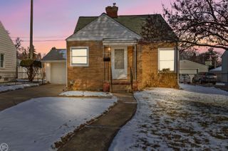 21227 Hillcrest Street, Clinton Twp, MI 48036